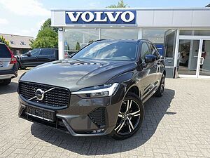 Volvo  B4 R-Design AWD/StndHZ/Kamera/AHK/H&K