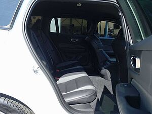 Volvo  B4 R-Design/Carplay/Kamera/Memory/H&K/BLIS
