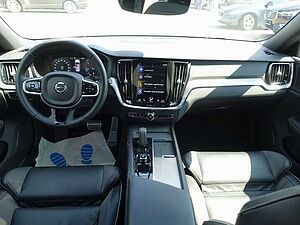 Volvo  B4 R-Design/Carplay/Kamera/Memory/H&K/BLIS