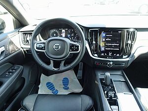 Volvo  B4 R-Design/Carplay/Kamera/Memory/H&K/BLIS