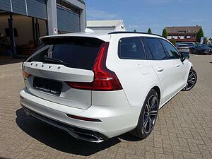 Volvo  B4 R-Design/Carplay/Kamera/Memory/H&K/BLIS