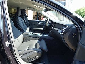 Volvo  Core B4/StndHz/Memory/AHK/Kamera/Carplay