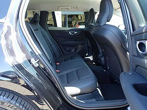 Volvo  Core B4/StndHz/Memory/AHK/Kamera/Carplay
