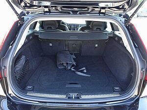 Volvo  Core B4/StndHz/Memory/AHK/Kamera/Carplay