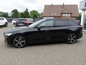 Volvo  Ultra B4 Dark/360°/Massage/B&W/HeadUP/AHK
