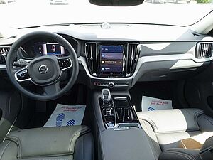 Volvo  Ultra T8 AWD/360°/AHK/HeadUP/B&W/BLIS/Pano