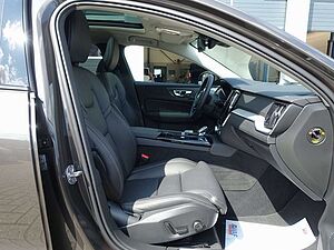 Volvo  Ultra T8 AWD/360°/AHK/HeadUP/B&W/BLIS/Pano