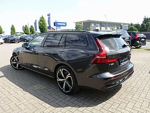 Volvo  Ultra T8 AWD/360°/AHK/HeadUP/B&W/BLIS/Pano