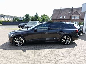 Volvo  Ultra T8 AWD/360°/AHK/HeadUP/B&W/BLIS/Pano