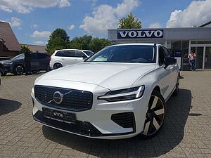 Volvo  T6 Ultra Dark AWD Pano/AHK/HUD/360°Cam