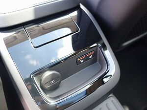 Volvo  T6 Ultra Dark AWD Pano/AHK/HUD/360°Cam