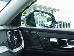 Volvo  T6 Ultra Dark AWD Pano/AHK/HUD/360°Cam
