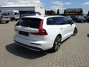 Volvo  T6 Ultra Dark AWD Pano/AHK/HUD/360°Cam