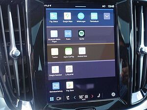 Volvo  T6 Ultra Dark AWD Pano/AHK/HUD/360°Cam