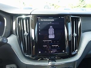 Volvo  Ultra B5 AWD Dark/360°Cam/HeadUp/B&W/Massag