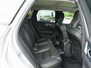 Volvo  Ultra Dark T6 AWD Plug-in Hybrid HUD/B&W