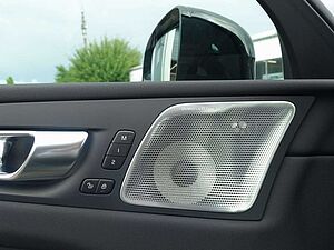 Volvo  Ultra Dark T6 AWD Plug-in Hybrid HUD/B&W