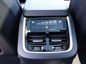 Volvo  Recharge Ultimate Bright T8 AWD PANO/B&W