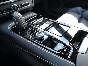 Volvo  T6 AWD Recharge R-Design/Kamera/AHK/H&K/BLS