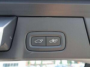 Volvo  T6 AWD Recharge R-Design/Kamera/AHK/H&K/BLS