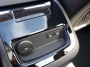 Volvo  Ultra T6 AWD Dark/AHK/Pano/H&K/BLIS/