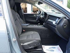 Volvo  Core B4 Mild-Hybrid/BLIS/AHK/Kamera/Carplay