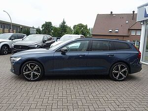 Volvo  Ultra B4 Dark/B&W/AHK/Pano/HeadUP/360°/BLIS