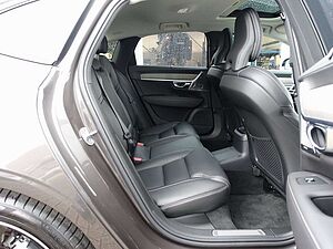 Volvo  Recharge Ultimate T8 AWD/B&W/HeadUP/Massage