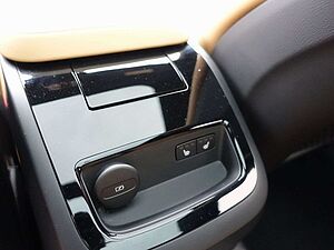 Volvo  Ultra Dark T6 AWD/Massage/AHK/B&W/360°/BLIS