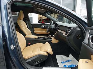 Volvo  Ultra T6 AWD/Massage/B&W/360°/AHK/HeadUP/BLS