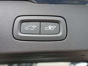 Volvo  Ultra T6 AWD/Massage/B&W/360°/AHK/HeadUP/BLS