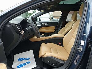 Volvo  Ultra T6 AWD/Massage/B&W/360°/AHK/HeadUP/BLS
