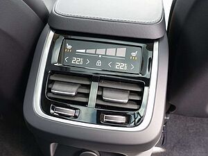 Volvo  Recharge Ultimate T8 AWD/Massage/Pano/B&W