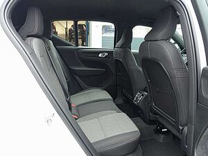 Volvo  Core B3 Mild-Hybrid/Kamera/Pilot/Memory/LED