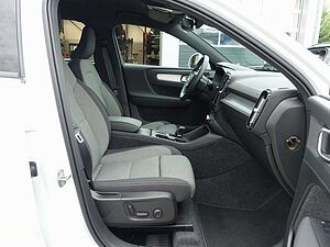 Volvo  Core B3 Mild-Hybrid/Kamera/Pilot/Memory/LED