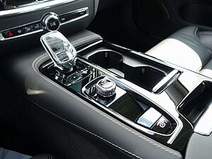 Volvo  Recharge Ultimate T8 AWD/Massage/360°/B&W