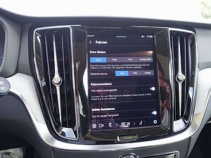 Volvo  Plus T6 AWD Plug-in Hybrid/Pano/360°/AHK