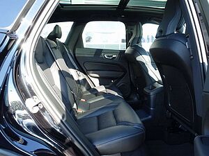 Volvo  Recharge Black Edition Plus T6 AWD/360°/