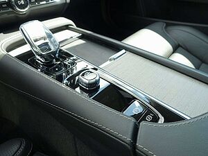 Volvo  Ultimate B5 AWD/B&W/Massage