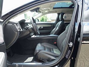 Volvo  Ultimate B5 AWD/B&W/Massage