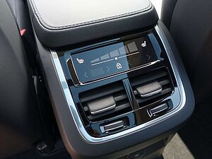 Volvo  Recharge Plus Dark T8 AWD/AHK/Pano/360°/H&K