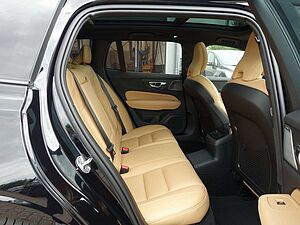 Volvo  Ultra Dark T6 AWD Plug-in Hybrid B&W/AHK/360