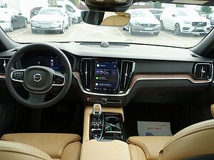 Volvo  Ultra Dark T6 AWD Plug-in Hybrid B&W/AHK/360