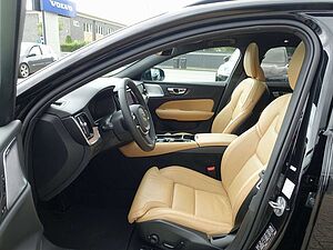 Volvo  Ultra Dark T6 AWD Plug-in Hybrid B&W/AHK/360