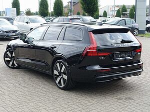 Volvo  Ultra Dark T6 AWD Plug-in Hybrid B&W/AHK/360