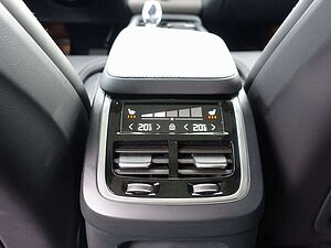 Volvo  Plus Bright T8 AWD HUD/B&W/FOUR-C/AHK/360
