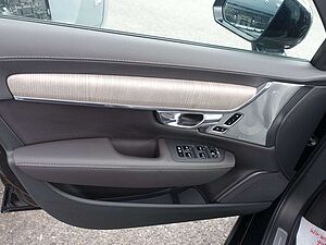 Volvo  Recharge Ultimate T8 AWD B&W/HUD/SHD/360°