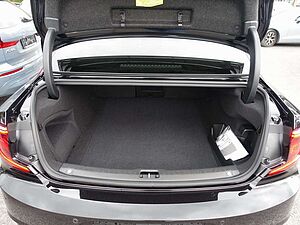 Volvo  Recharge Ultimate T8 AWD B&W/HUD/SHD/360°