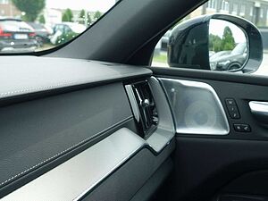Volvo  Black Edition Ultra T6 AWD B&W/PANO/HUD/360