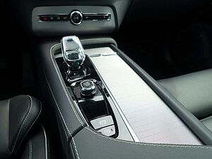Volvo  Plus Bright T8 AWD Plug-in Hybrid PANO/B&W